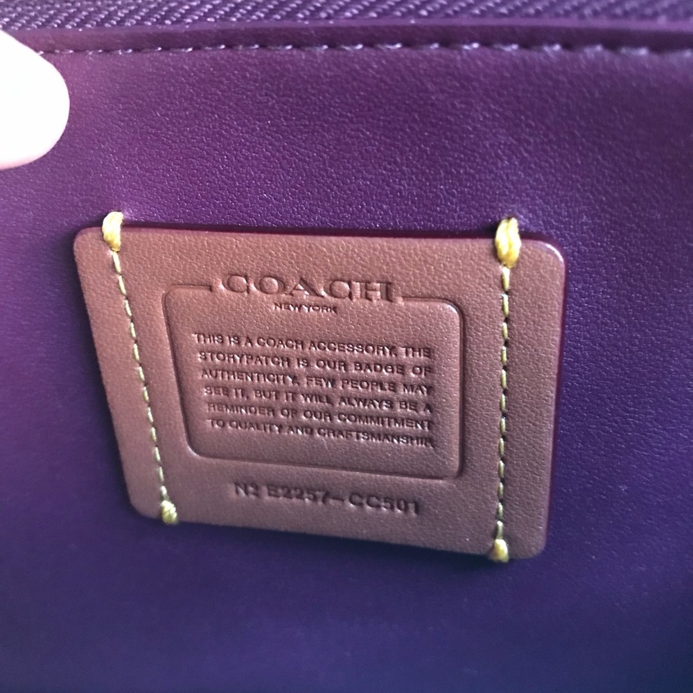 Authentic Coach Purple Crossbody Bag - Picture 8 of 10